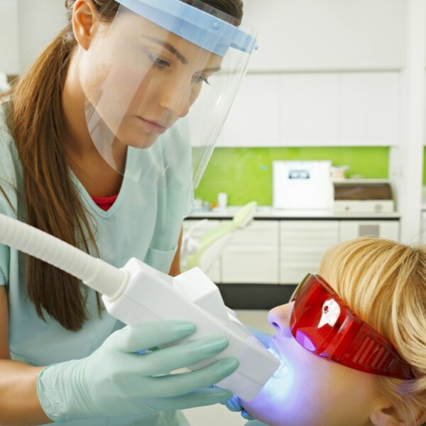wybielanie zębów u dentysty